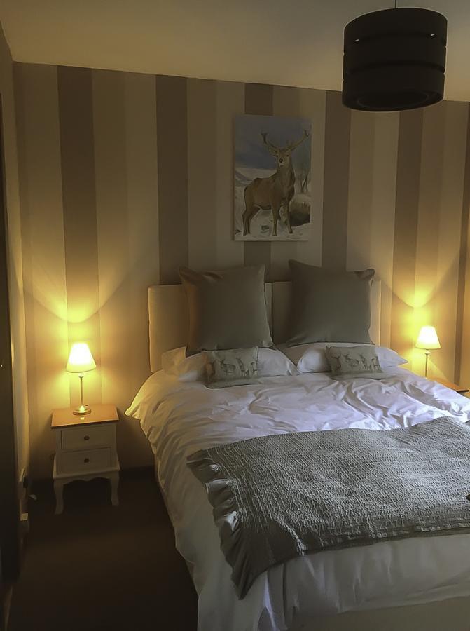 Henshire B&B Dingwall Bagian luar foto