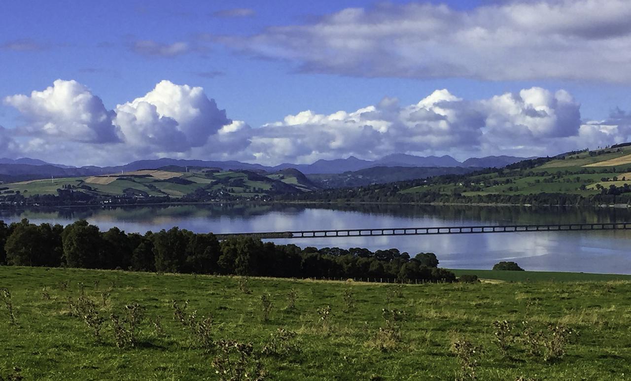 Henshire B&B Dingwall Bagian luar foto
