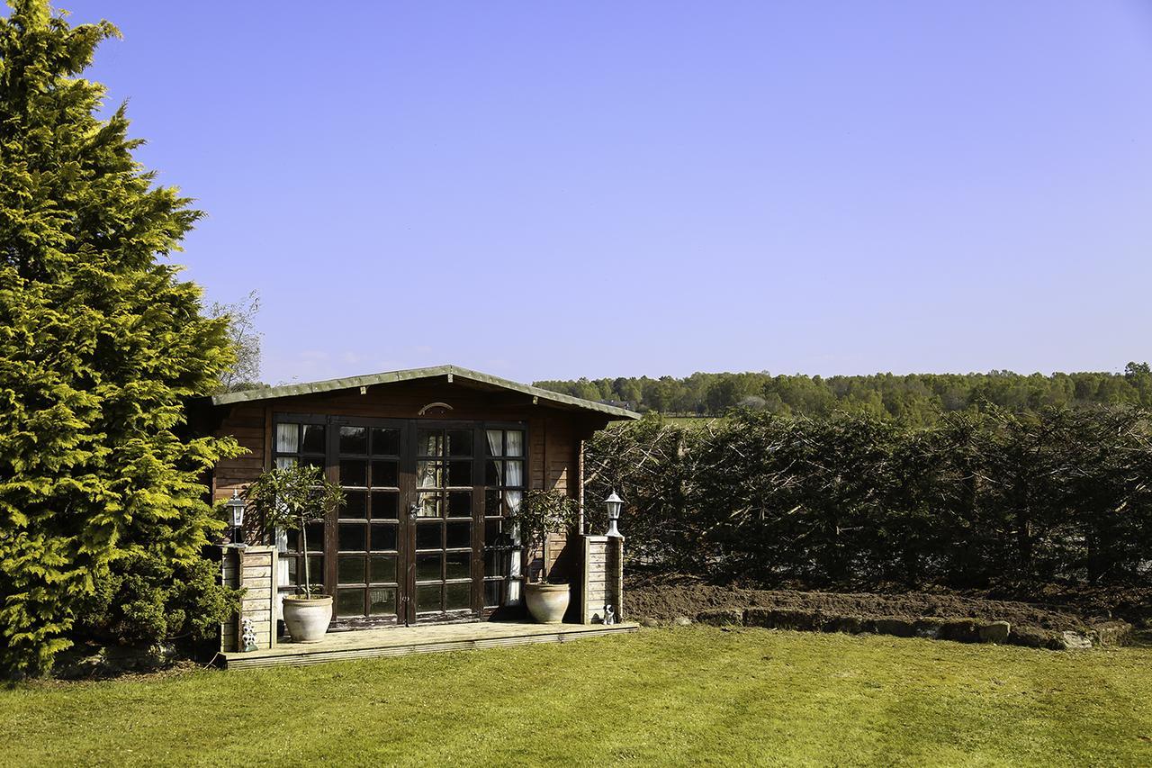 Henshire B&B Dingwall Bagian luar foto