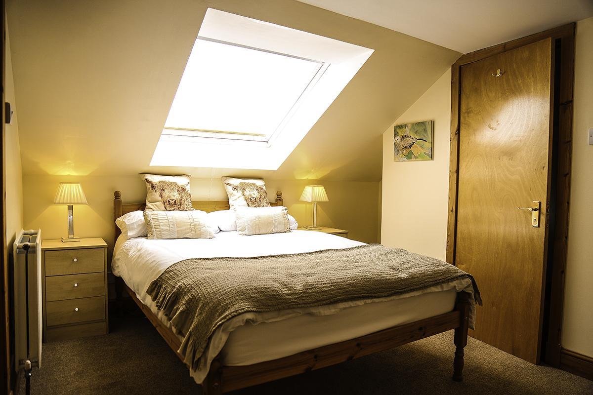 Henshire B&B Dingwall Bagian luar foto