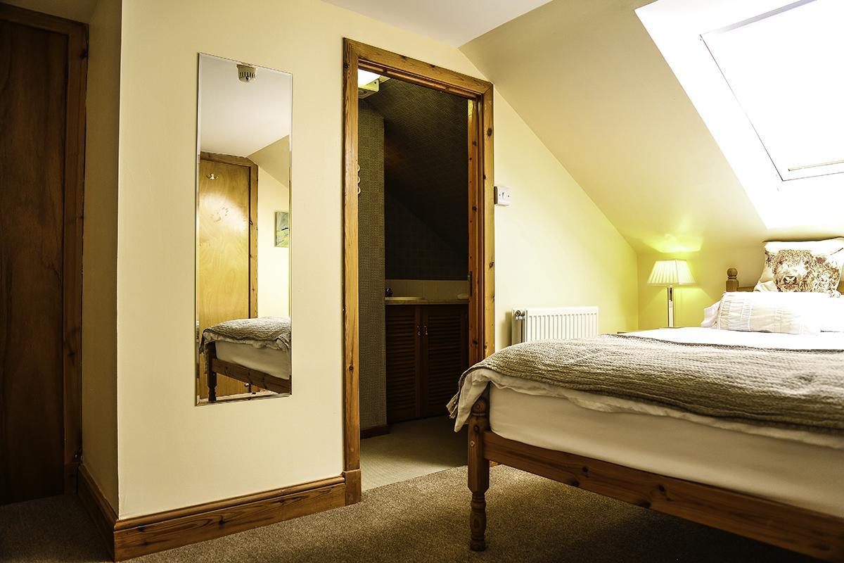 Henshire B&B Dingwall Bagian luar foto